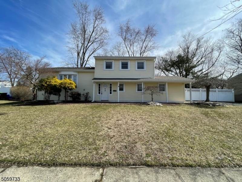 8 Creighton Cir - Photo 1