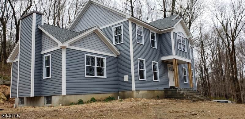 23 Meadow Ln - Photo 1
