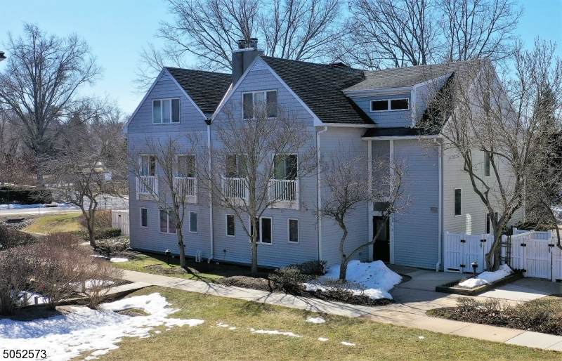 15 Academy Ct - Photo 1