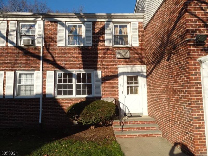 445 Morris Ave - Photo 1