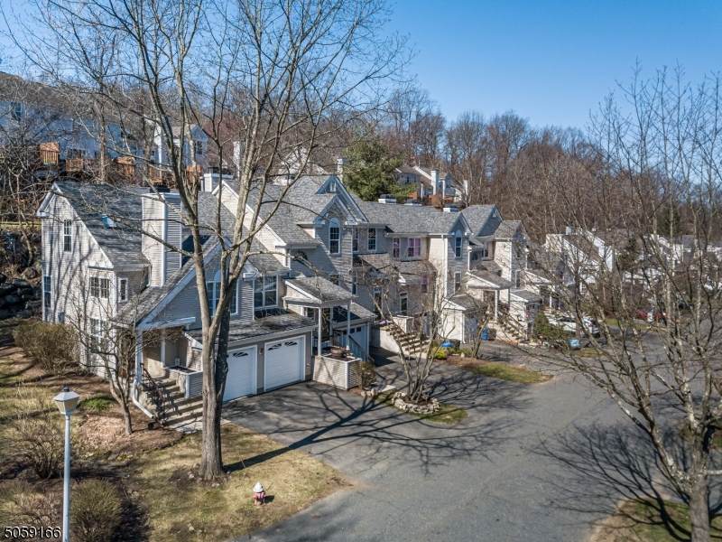 13 Rushmore Ln - Photo 1
