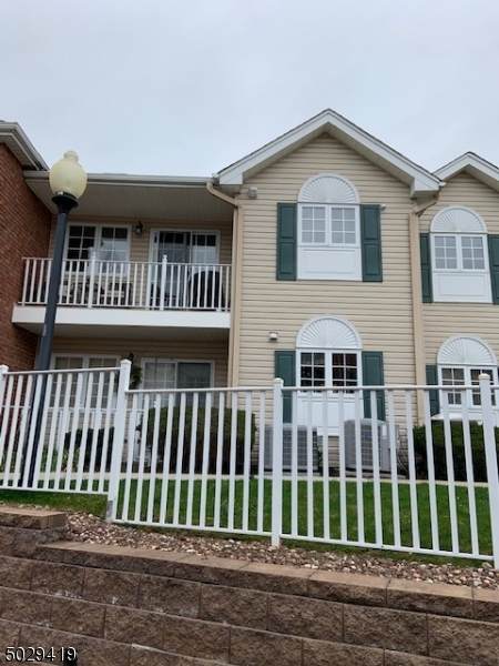 105 Roseland Ave - Photo 1