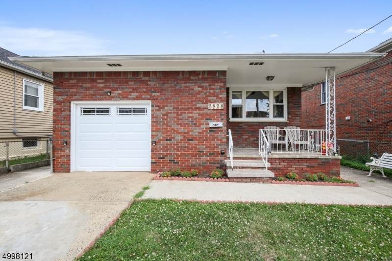 2828 Verona Ave - Photo 1