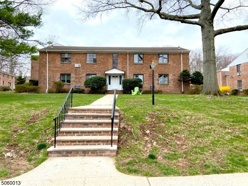 18 B Troy - Photo 1