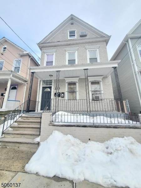218 Delaware St - Photo 1