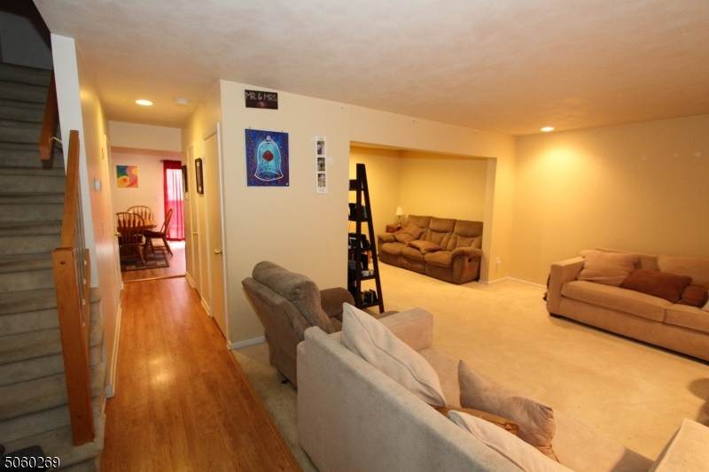 828 Jamestown Rd - Photo 1