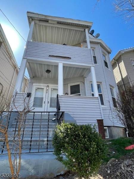 415 Harrison St - Photo 1