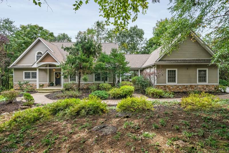 5 Drake Ct - Photo 1