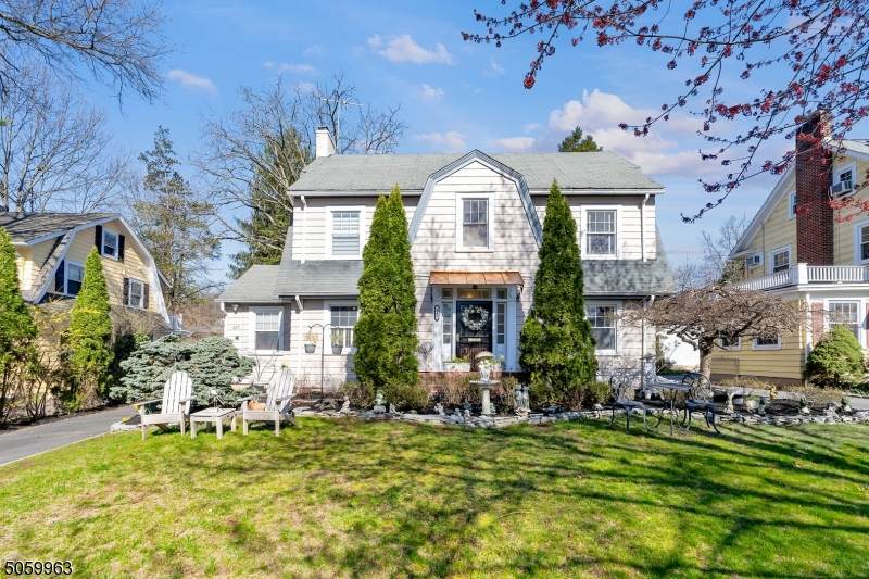 247 S Ridgewood Rd - Photo 1