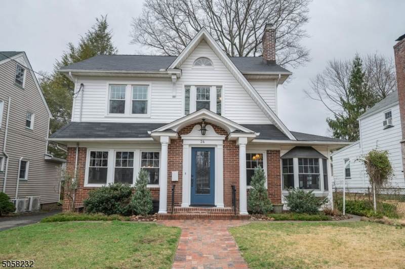 24 W Lincoln St - Photo 1