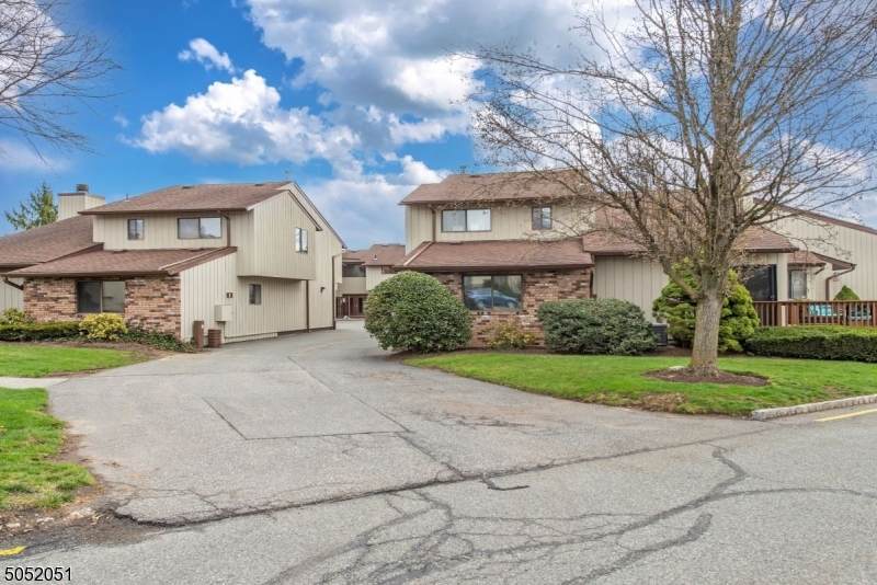 250 Ridgedale Ave I5 - Photo 1