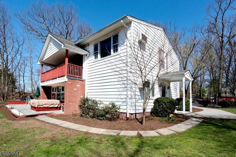 23 Crag Pl - Photo 1