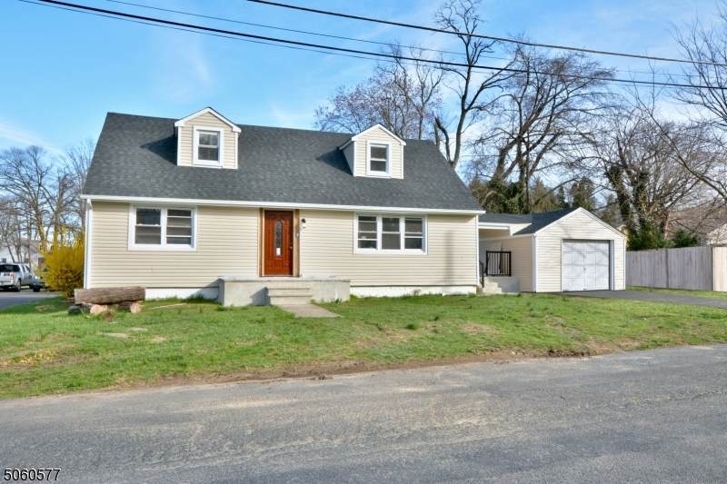 9 Auburn Ave - Photo 1