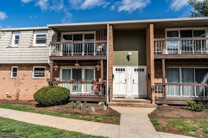 44 Deanna Dr - Photo 1