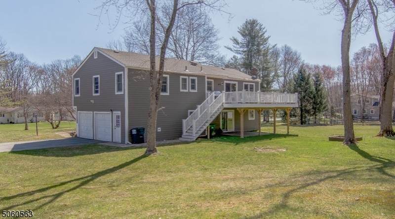 27 Drake Rd - Photo 1