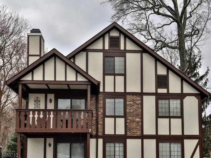 711 Thoreau Ct - Photo 1