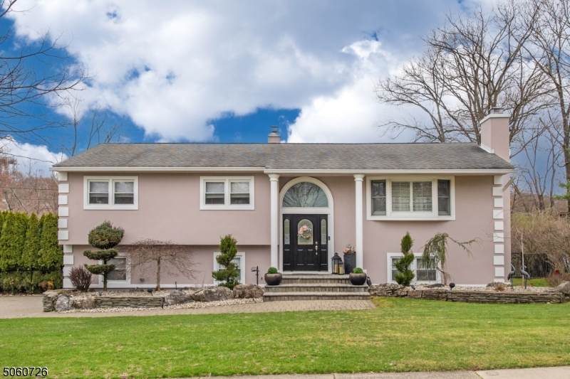 69 Webster Dr - Photo 1