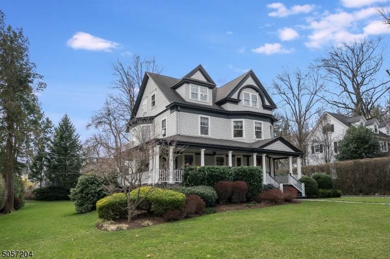 100 Clarewill Ave - Photo 1