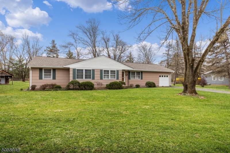 18 Wolfe Dr - Photo 1