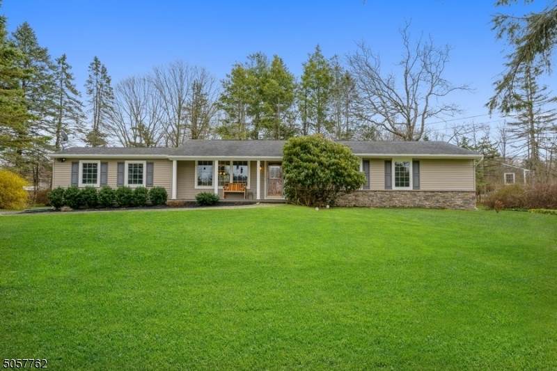 21 Jackie Dr - Photo 1