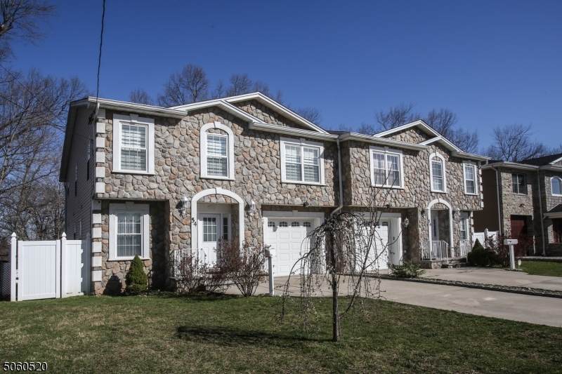 54 Fournier Crescent - Photo 1