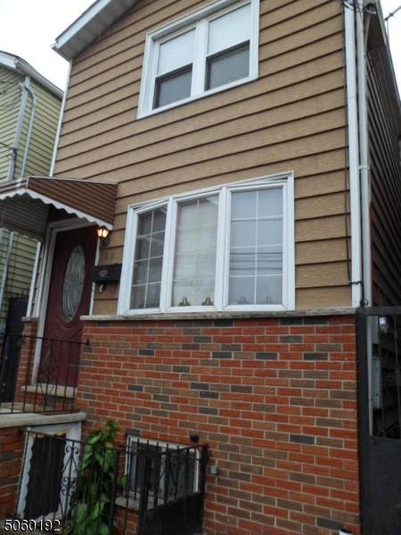 65 Ferguson St - Photo 1