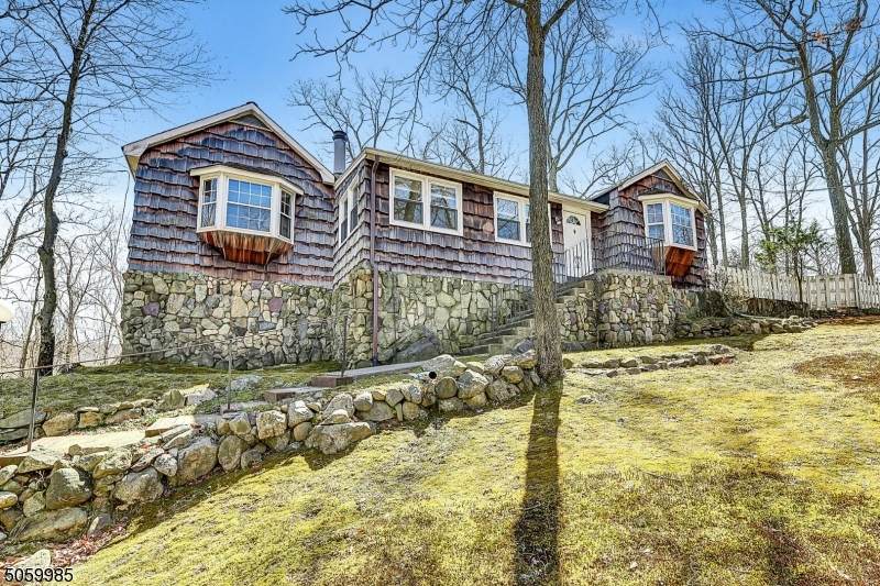12 Forest Rd - Photo 1