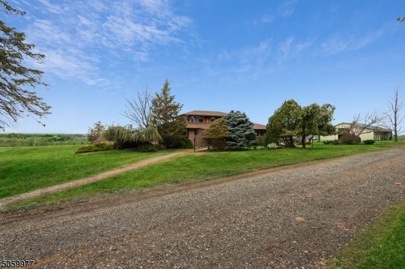 27 Lindbergh Rd - Photo 1