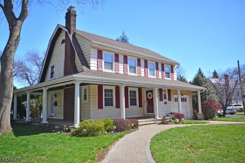 150 Parkview Dr - Photo 1