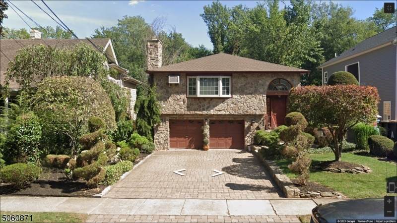 632 4th Ave - Photo 1