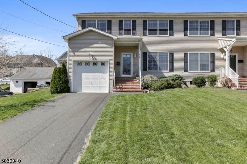 409 Raritan Ave - Photo 1