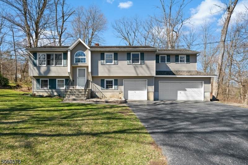 8 Under Rock Dr - Photo 1