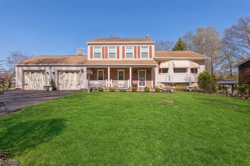 31 Woodlake Dr - Photo 1