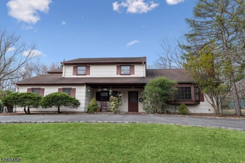 230 Bee Meadow Pkwy - Photo 1