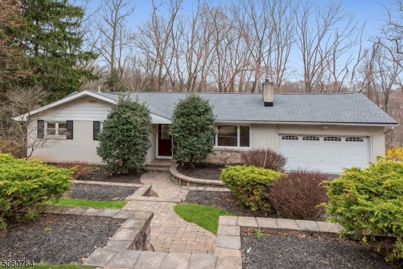12 Molly Stark Dr - Photo 1