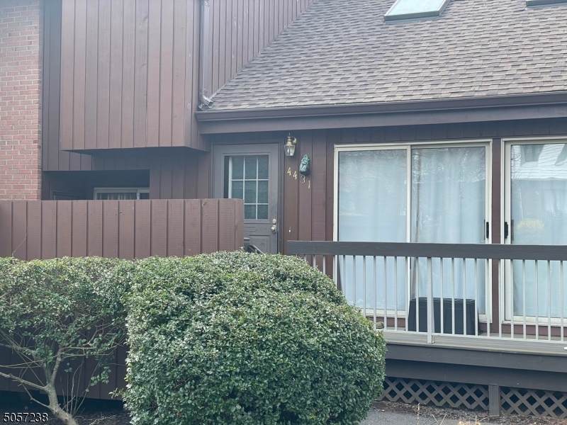 4431 Bloomingdale Dr - Photo 1