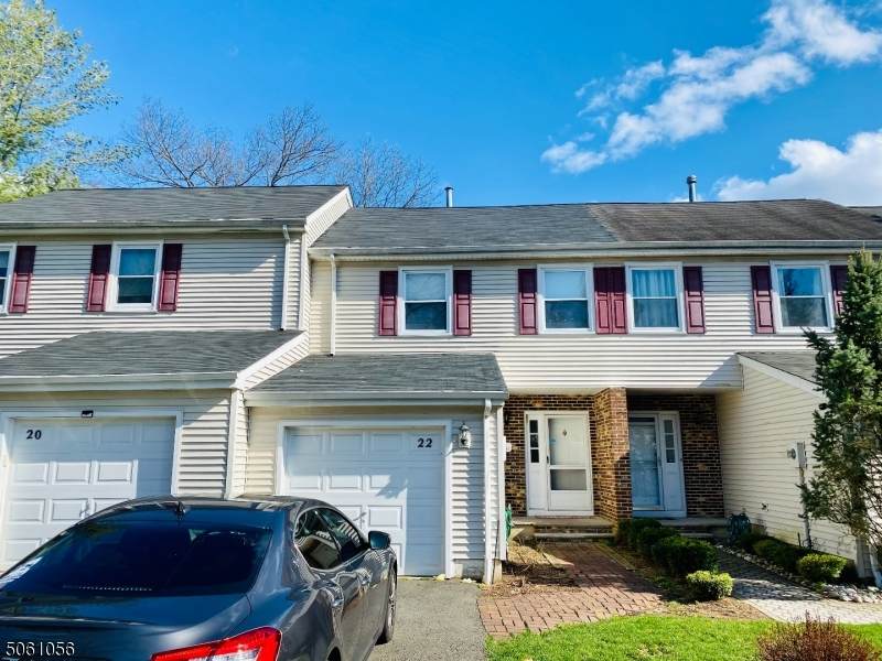 22 Trenton Ter - Photo 1