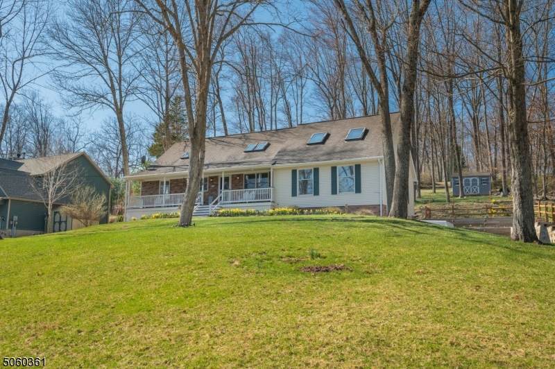 936 Homestead Dr - Photo 1