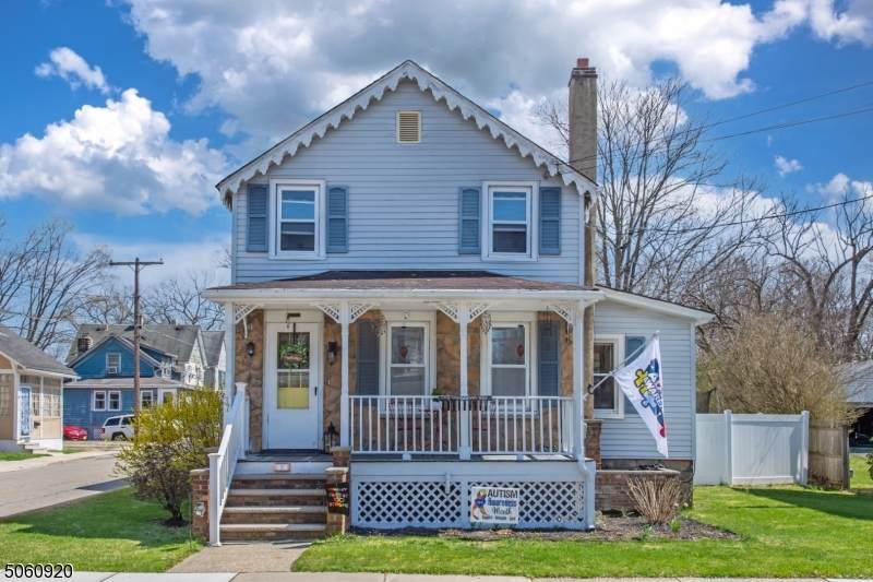 37 Madison St - Photo 1
