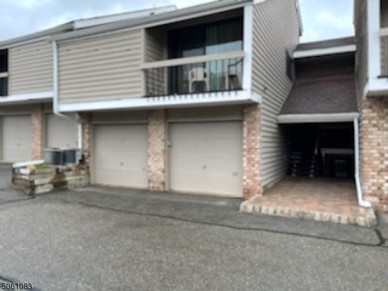 81 Overlook Dr - Photo 1