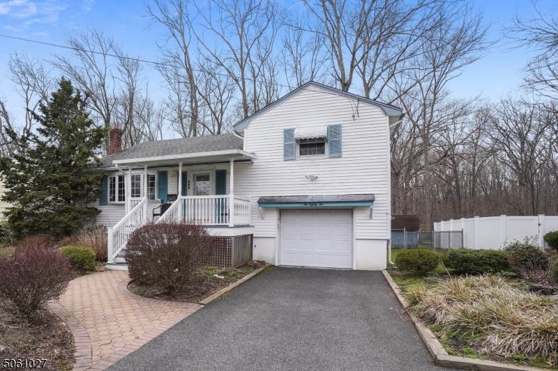 282 Passaic Ave - Photo 1