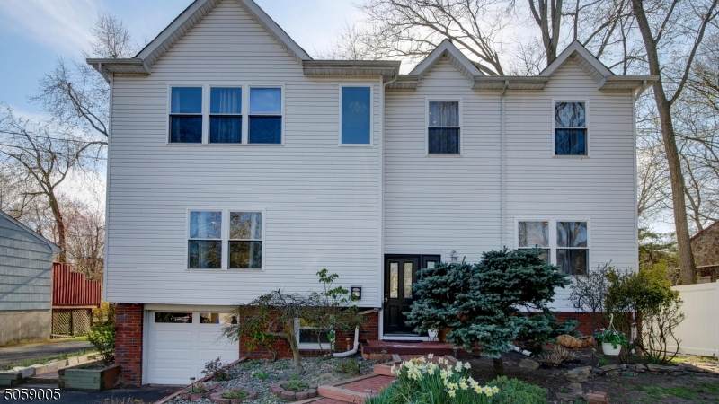 91 Atlantic Dr - Photo 1