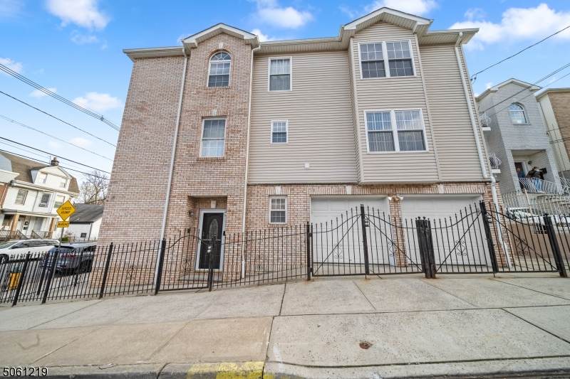 120 Oraton St - Photo 1