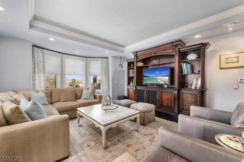 40 W Park Place Unit 312 - Photo 1