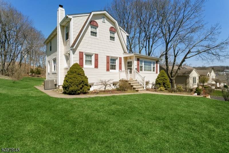 45 Overlook Ave - Photo 1