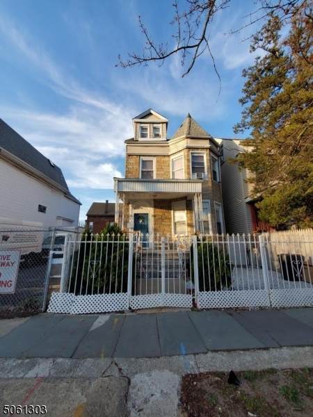 347 Park Ave - Photo 1