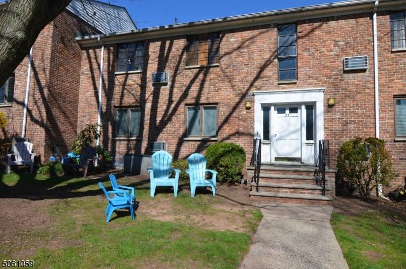 23 -A TROY BLDG 3 DR - Photo 1