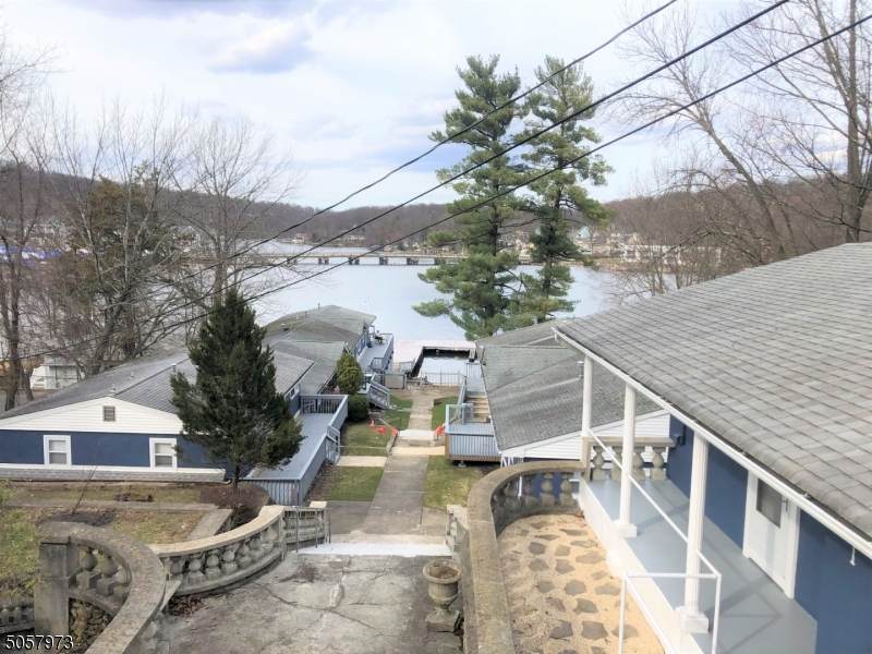 431 Lakeside Blvd - Photo 1