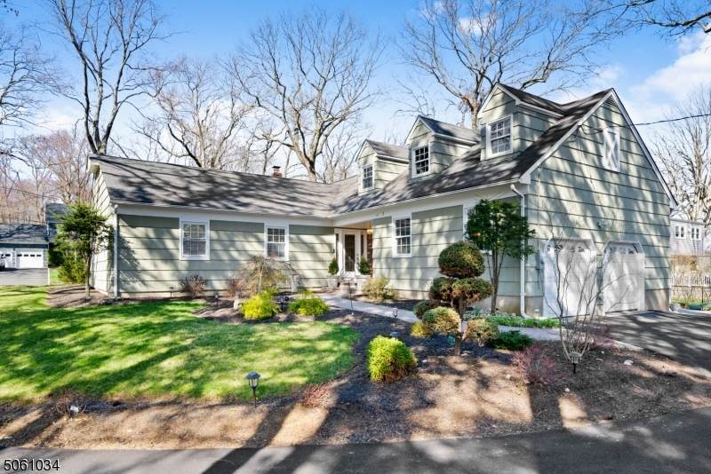 3 Arlyn Ln - Photo 1