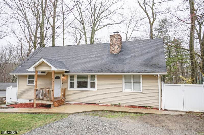 518 Tahama Rd - Photo 1